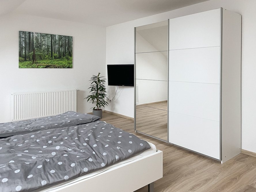 Großes Schlafzimmer